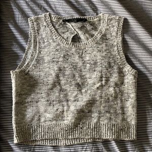Knot sisters Urban Outfitter sweater crop top backless extra small